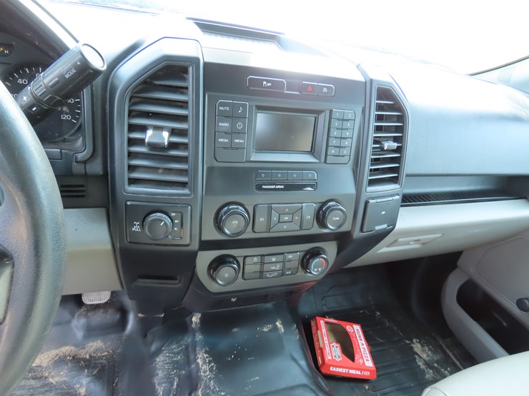 2019-ford-f150-xl-image-13