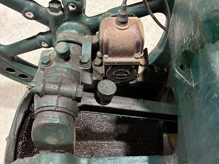 fairbanks-morse-z-style-b-hit-&-miss-stationary-engine-image-7