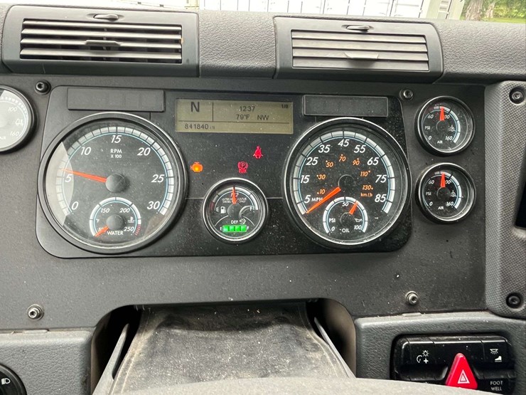 2018-freightliner-cascadia-evolution-t/a-truck-tractor-image-84