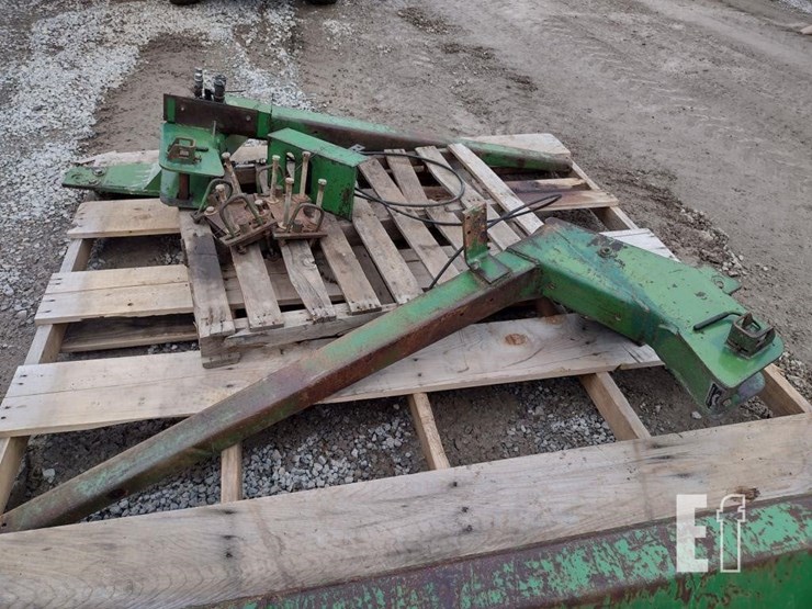 john-deere-245-image-11