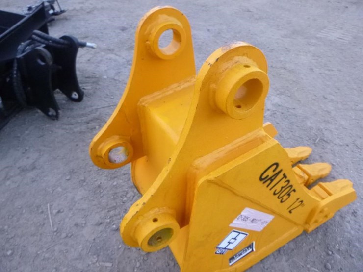 caterpillar-305-image-5