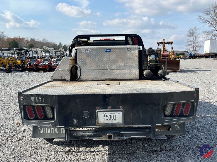 2002-chevrolet-silverado-3500-image-27