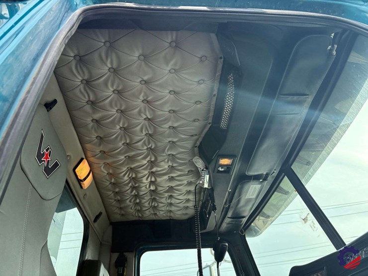 2021-western-star-4900ex-image-49