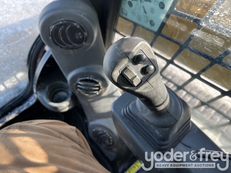 2023-caterpillar-259d3-image-26