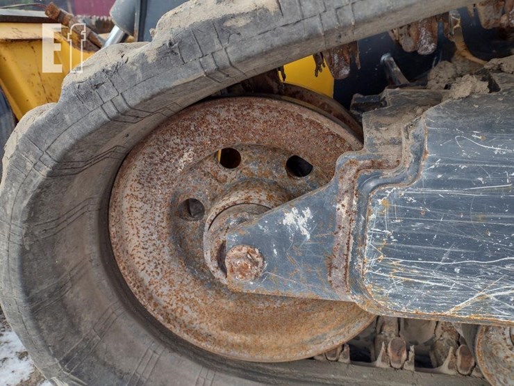 2021-deere-325g-image-24