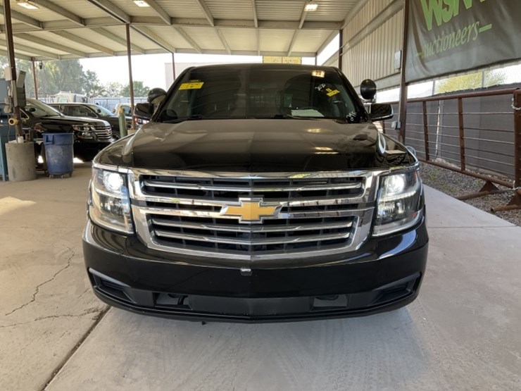 2020-chevrolet-tahoe-image-3