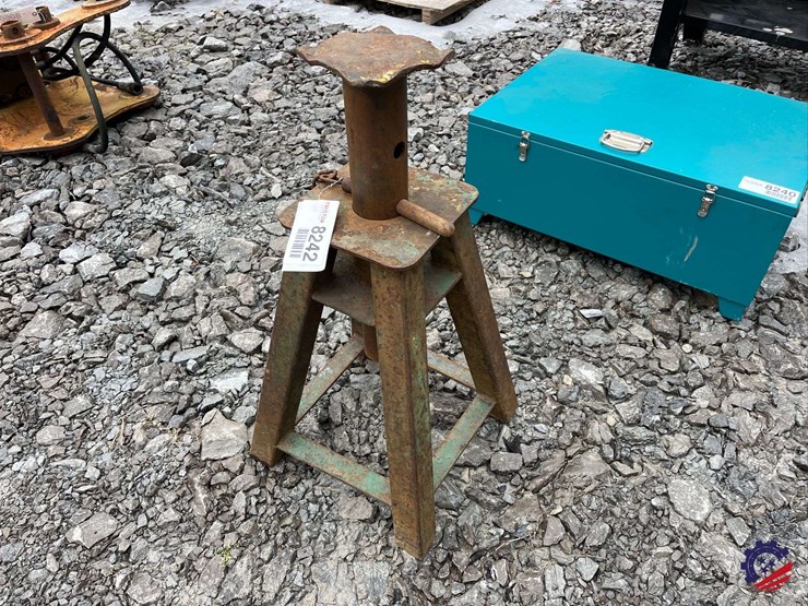 heavy-duty-adjustable-jack-stand-image-2