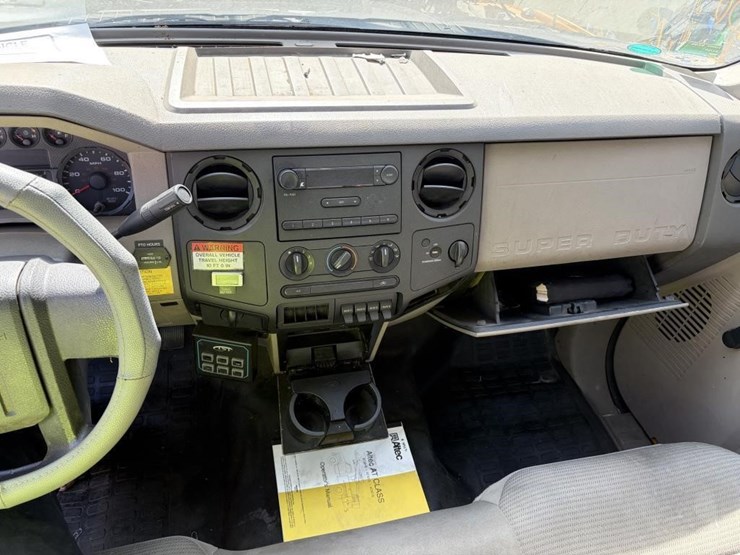 2009-ford-f550-image-13