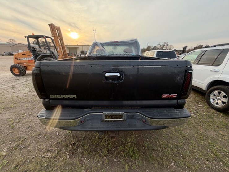 2004-gmc-1500-image-6