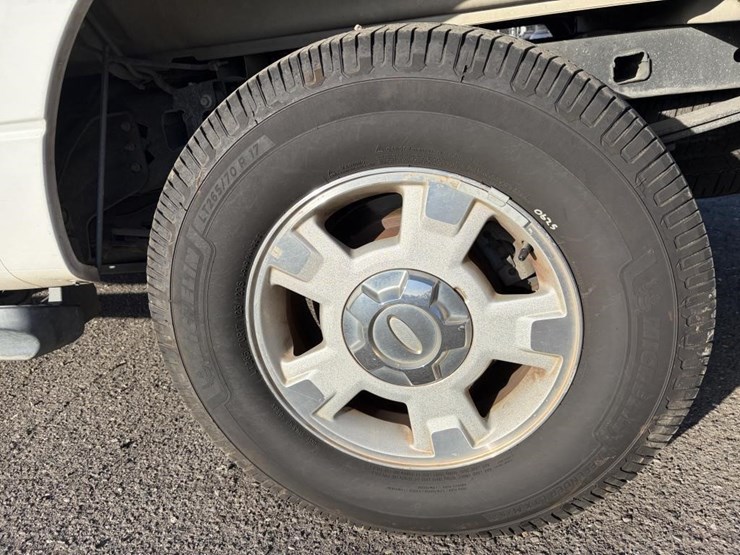 2011-ford-f150-image-31