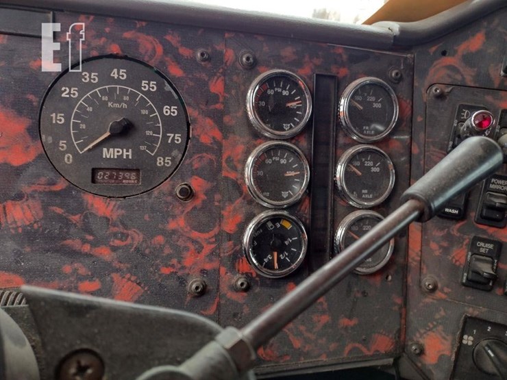 2000-international-9900-image-11