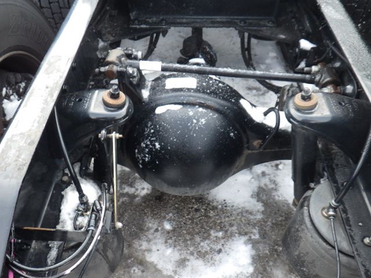 2019-peterbilt-579-image-16