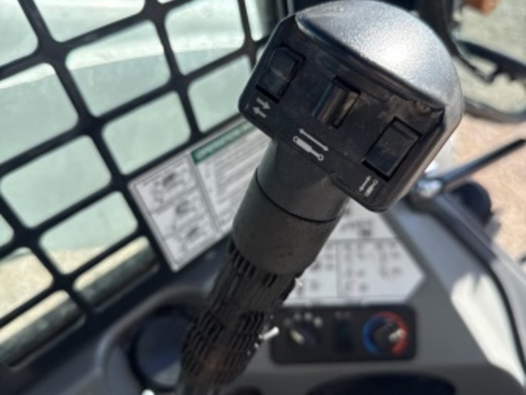 2017-bobcat-t650-image-26