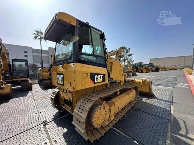 2015-caterpillar-d3k2-lgp-image-5