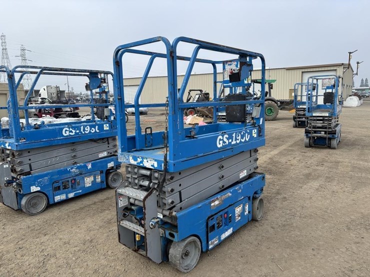 genie-gs1930-image-3