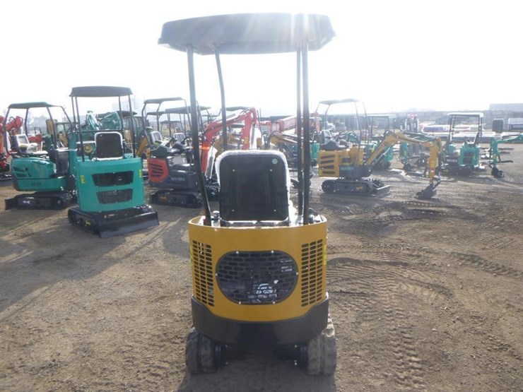 agt-h12r-hydraulic-excavator-image-8