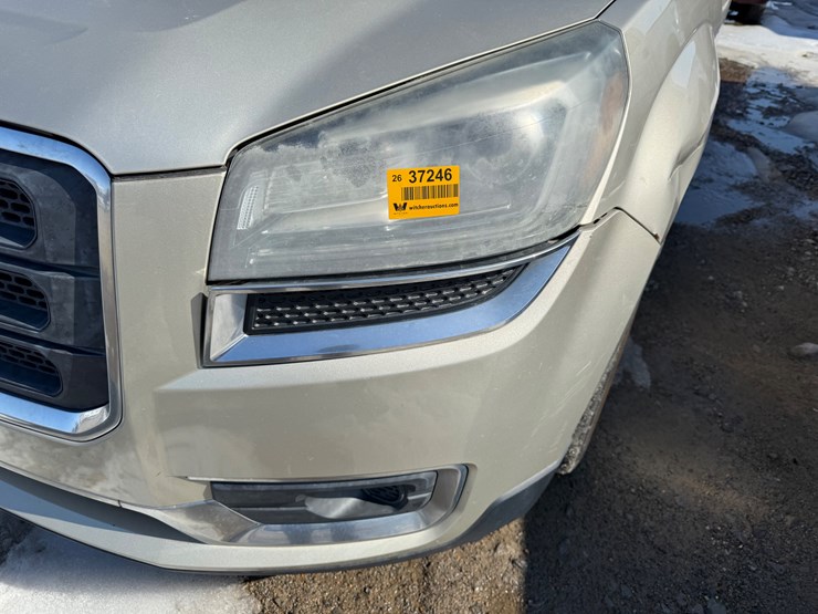 2015-gmc-acadia-sle-image-21