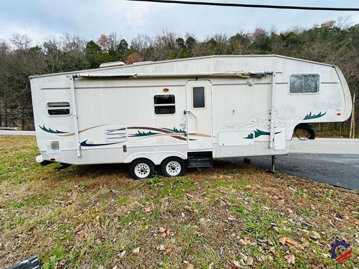 2003-forest-river-wildcat-28rk-t/a-camper-gooseneck-trailer-image-6
