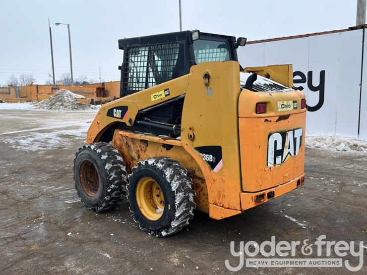 2011-caterpillar-236b3-image-4