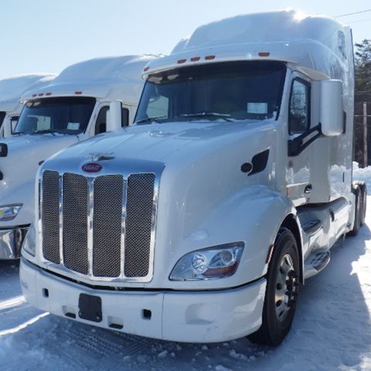2021 PETERBILT 579