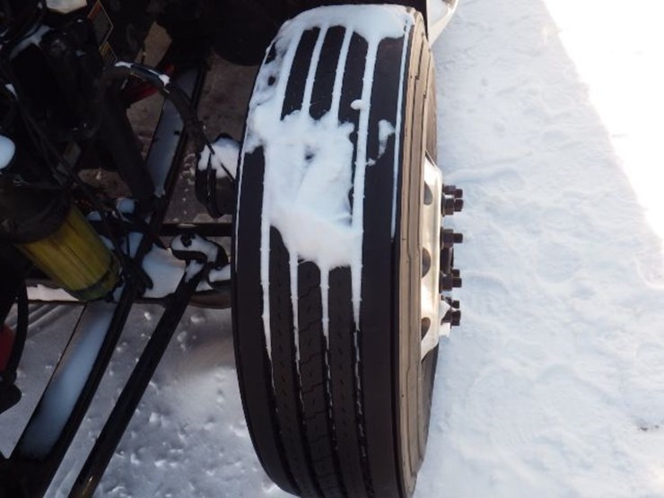 2021-peterbilt-579-image-26