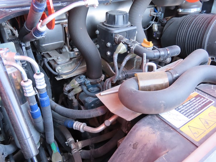 2021-kubota-svl97-2-image-12