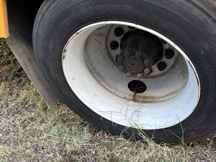 2001-international-4700-image-55