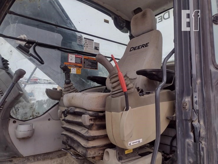 deere-350g-lc-image-13