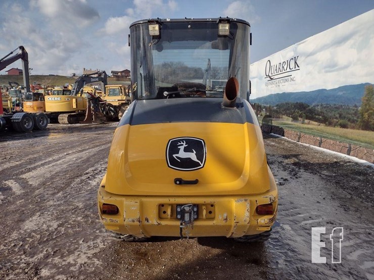 2021-deere-304l-image-4