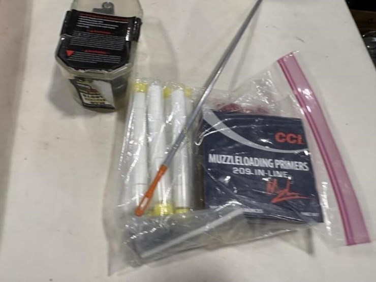 gun-cleaning-items-etc-image-3