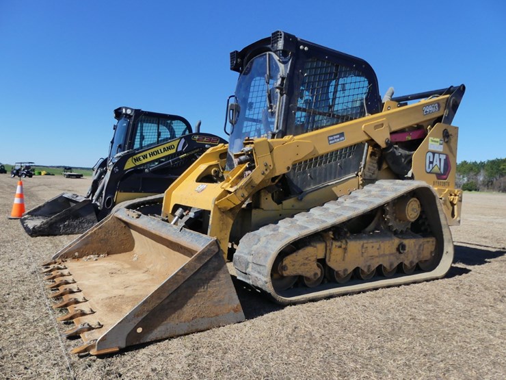 2021-caterpillar-299d3-image-1