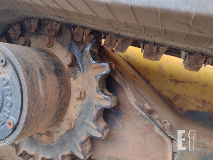 2021-deere-331g-image-29