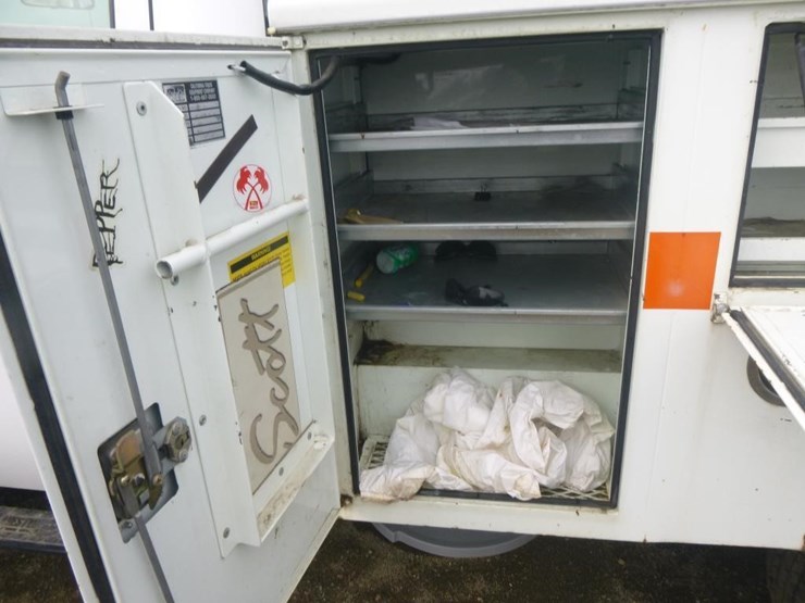 2009-chevrolet-3500hd-image-10