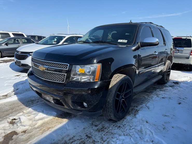 2014-chevrolet-tahoe-image-1