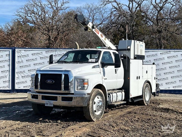 2018-ford-f750-image-1
