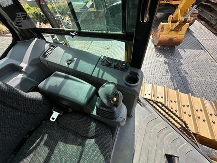 2013-caterpillar-d5k2-lgp-image-24