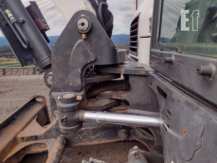 2014-bobcat-e85-image-28