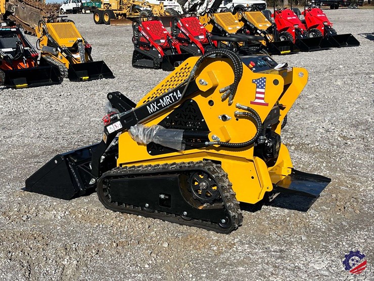 2026-agt-mx-mrt14-compact-track-loader-mini-skid-steer-image-3