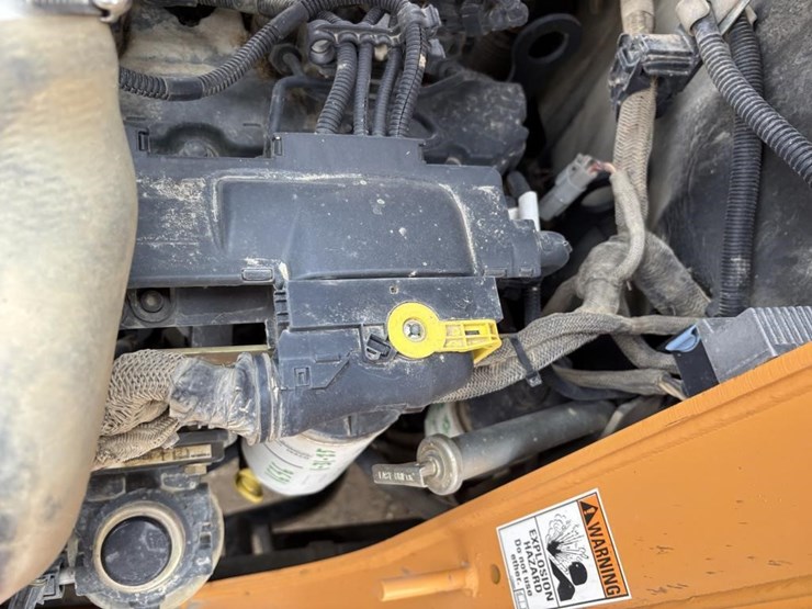 2018-case-580sn-image-59