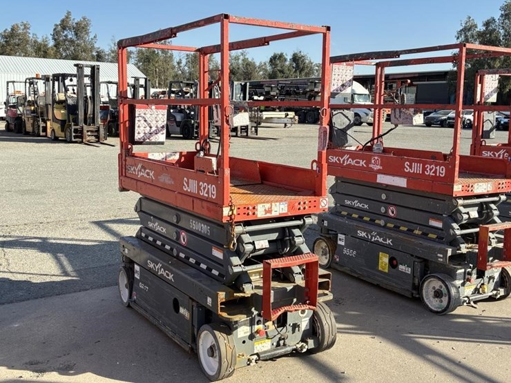 skyjack-sjiii3219-image-4