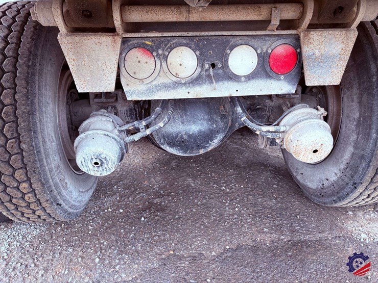 2016-kenworth-t800-image-20