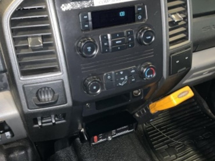 2017-ford-f550-image-22