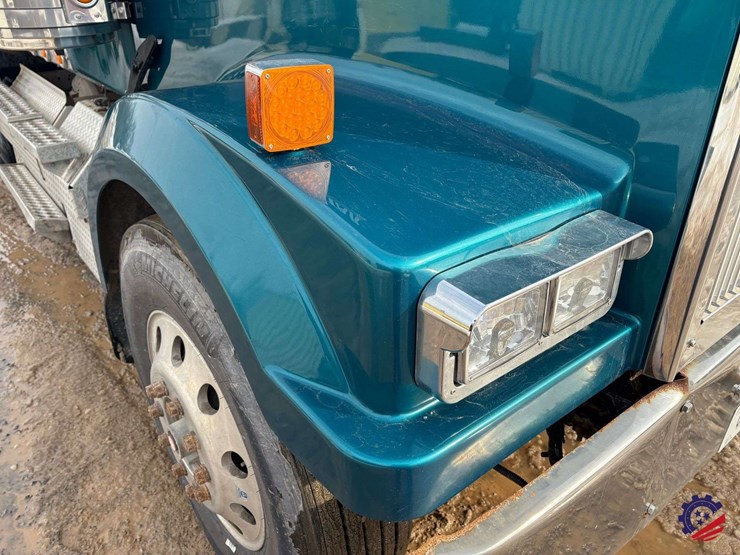 2021-western-star-4900ex-image-11