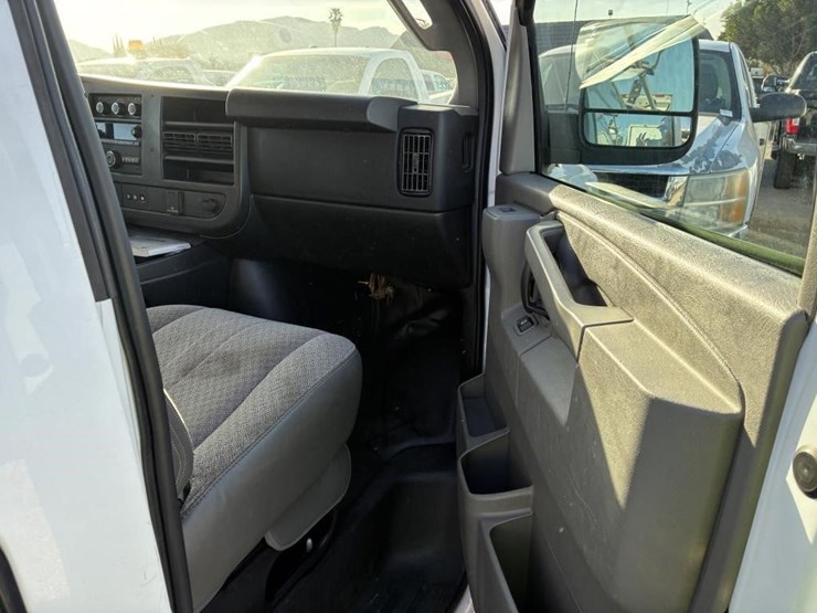 2018-chevrolet-2500-image-10