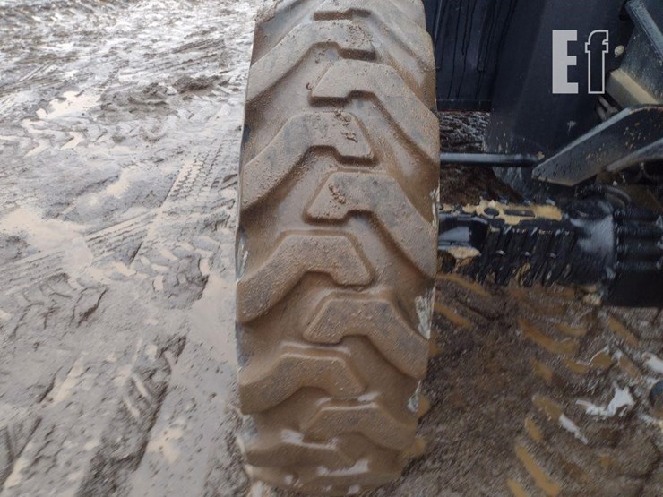 2005-jlg-g9-43a-image-17