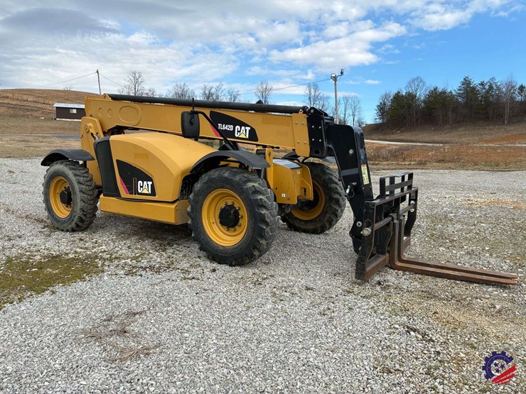 2019-caterpillar-tl642d-image-2