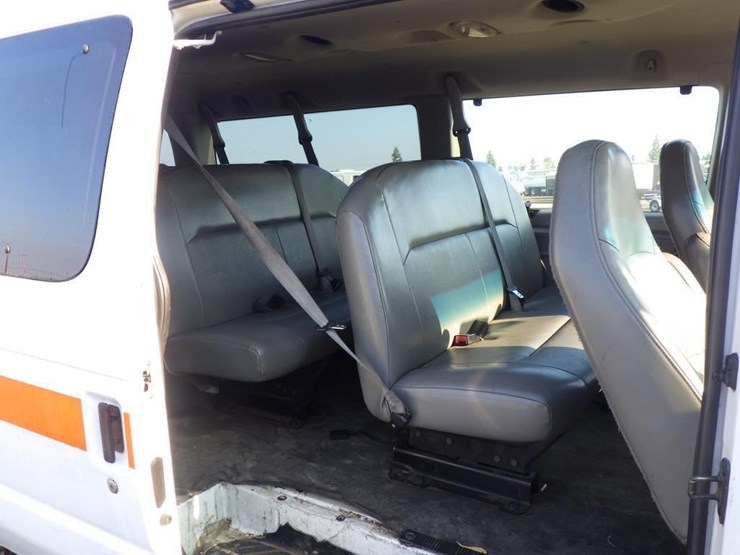 2008-ford-econoline-350-image-7