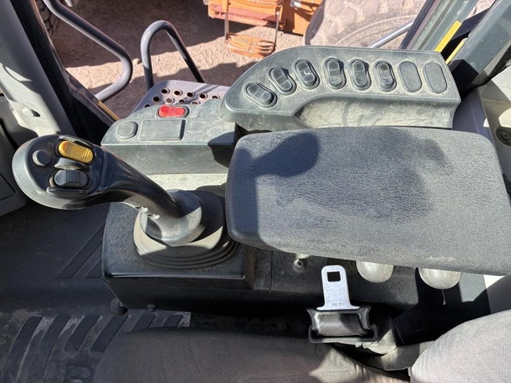 komatsu-wa380-image-26