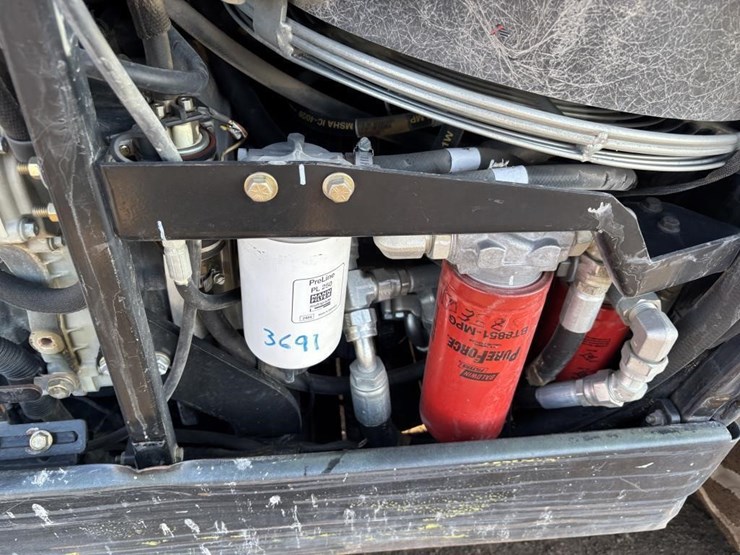 2015-jlg-g5-18a-image-43