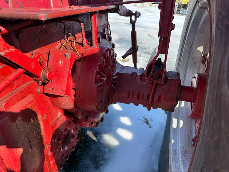 1965-international-706-image-34